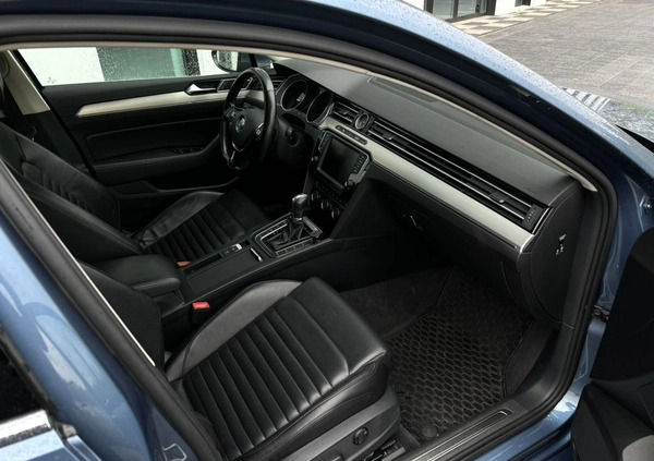 Volkswagen Passat cena 79900 przebieg: 165000, rok produkcji 2016 z Gliwice małe 631